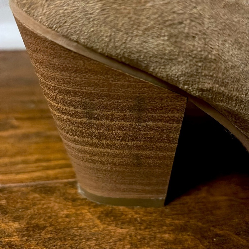 Tan Boots/Booties By Universal Thread - Picture 4 of 8